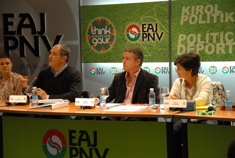 Argazkia: Andoni Zubizarretaren hitzaldia