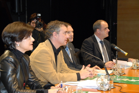 Argazkia: Aurkezpenaren hasiera 